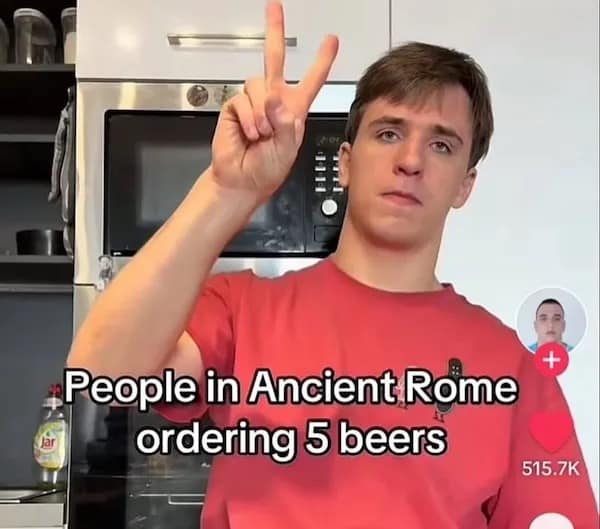 People in Ancient Rome ordering 5 beers 515.7K