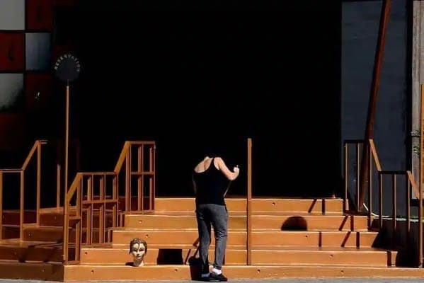 street photography, amazing photos, urban photography, street photos, candid photography, city photography, street shots, urban photos, candid photos, street pics, urban life images, city snapshots, sidewalk photography, real life photos, urban candid shots, street art pics, spontaneous photography, city scenes, everyday photography, urban exploration photos, street image gallery