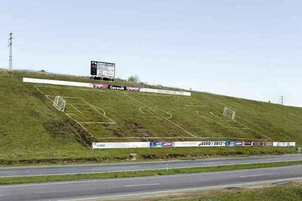 photos with no context, bizarre photos, random images, weird pictures, strange photos, unexplained photos, out of context pics, odd images, confusing photos, surreal pictures, weird pics, random photos, WTF photos, uncanny images, no context snapshots, weird internet pics, mystery photos, puzzling pictures, oddball photos, quirky images