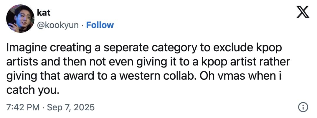 Text-only tweet criticizing a separate K-pop category and its winner