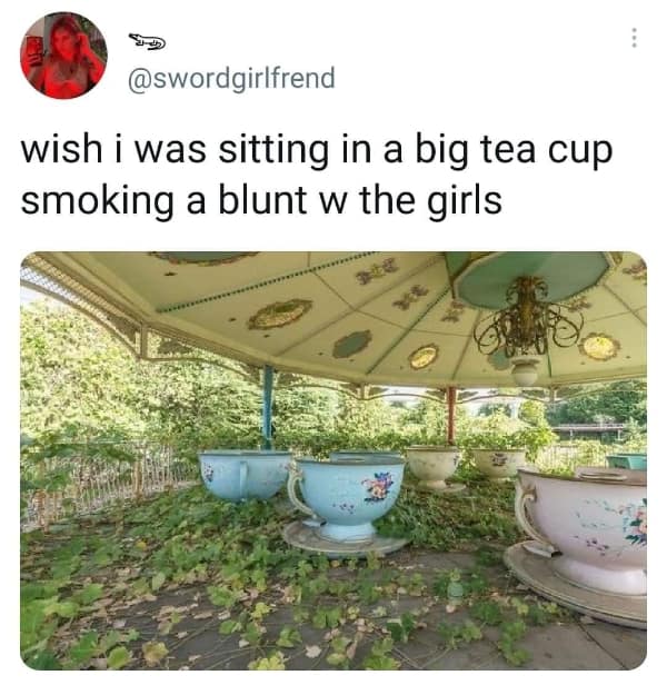 A tweet with a picture of an abandoned teacup ride that creates a perfectly spooky autumn vibe.