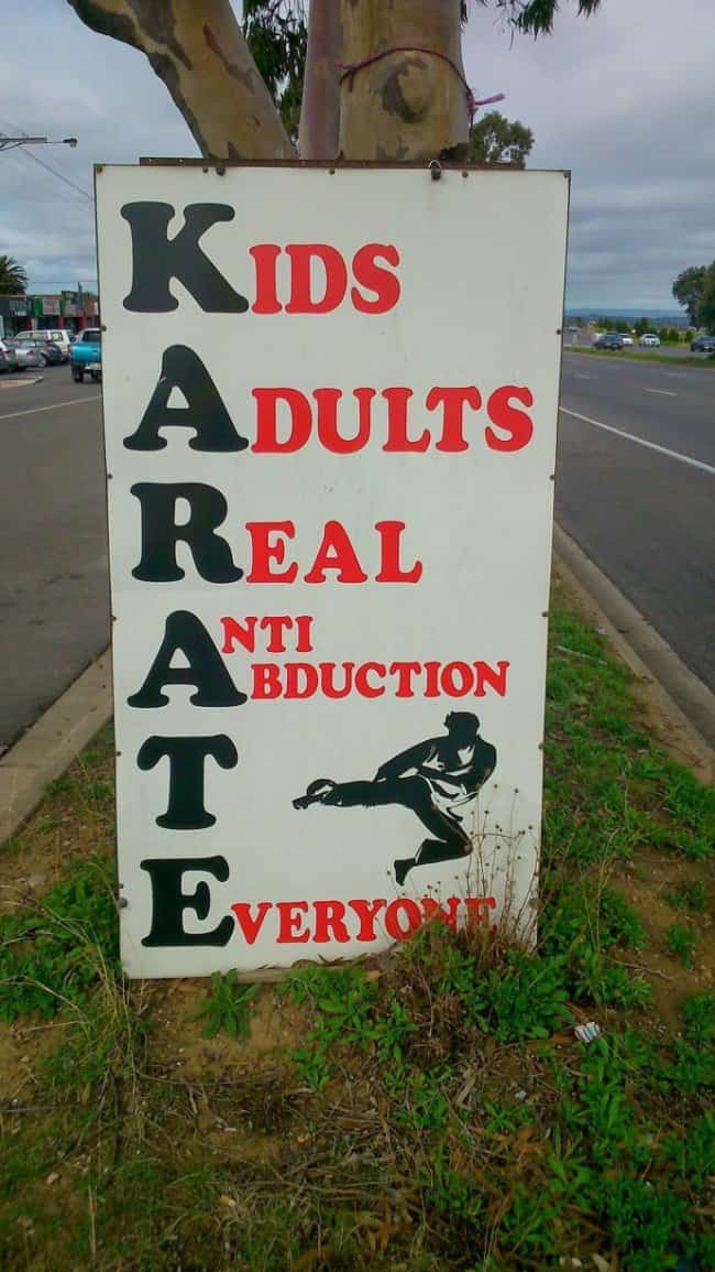 Karate school sign where the letter T stands for nothing and E stands for Everyone.
