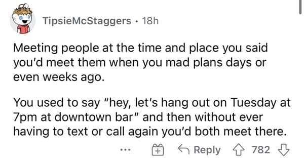 A Reddit comment about meeting friends at a specific time and place without cell phones being normal in the 90s.