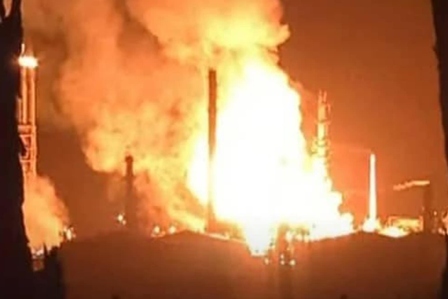 A dnd memes roundup featuring a Wizard accidentally vaporizing an Australian oil refinery with a "Fireball," Dr. Manhattan as a Battle Oracle dealing 65 damage to a tiny goblin, and Sal Vulcano edited as Gale from Baldur’s Gate 3 waiting to eat your magic items.