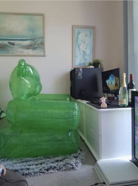 25 Worst Gaming Setups With Maximum Hustle and Zero Budget