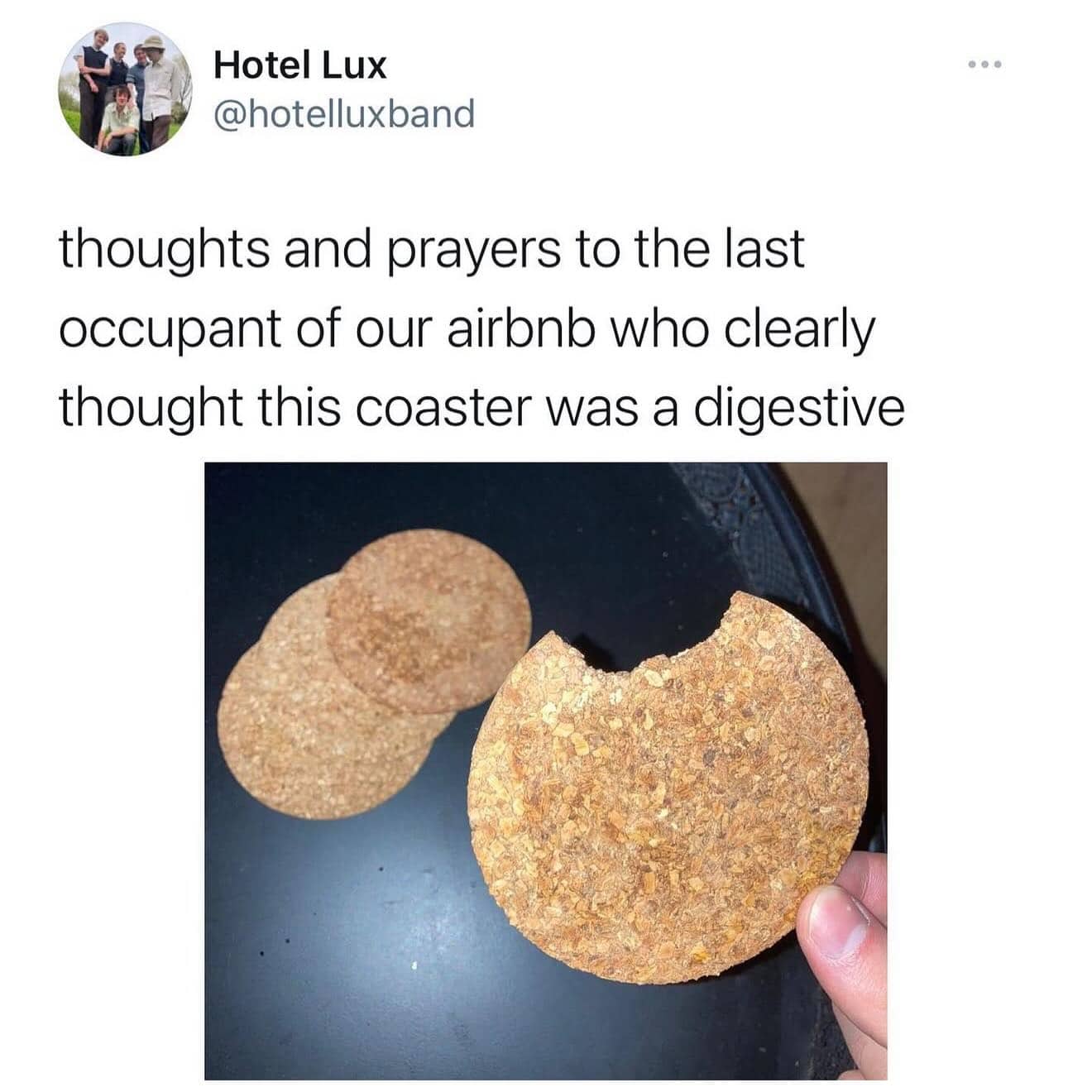 Hilarious Airbnb tweet showing a cork coaster that a previous guest mistook for a digestive biscuit.